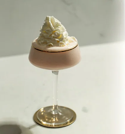 STRAWBERRIES & CREAM MARTINI